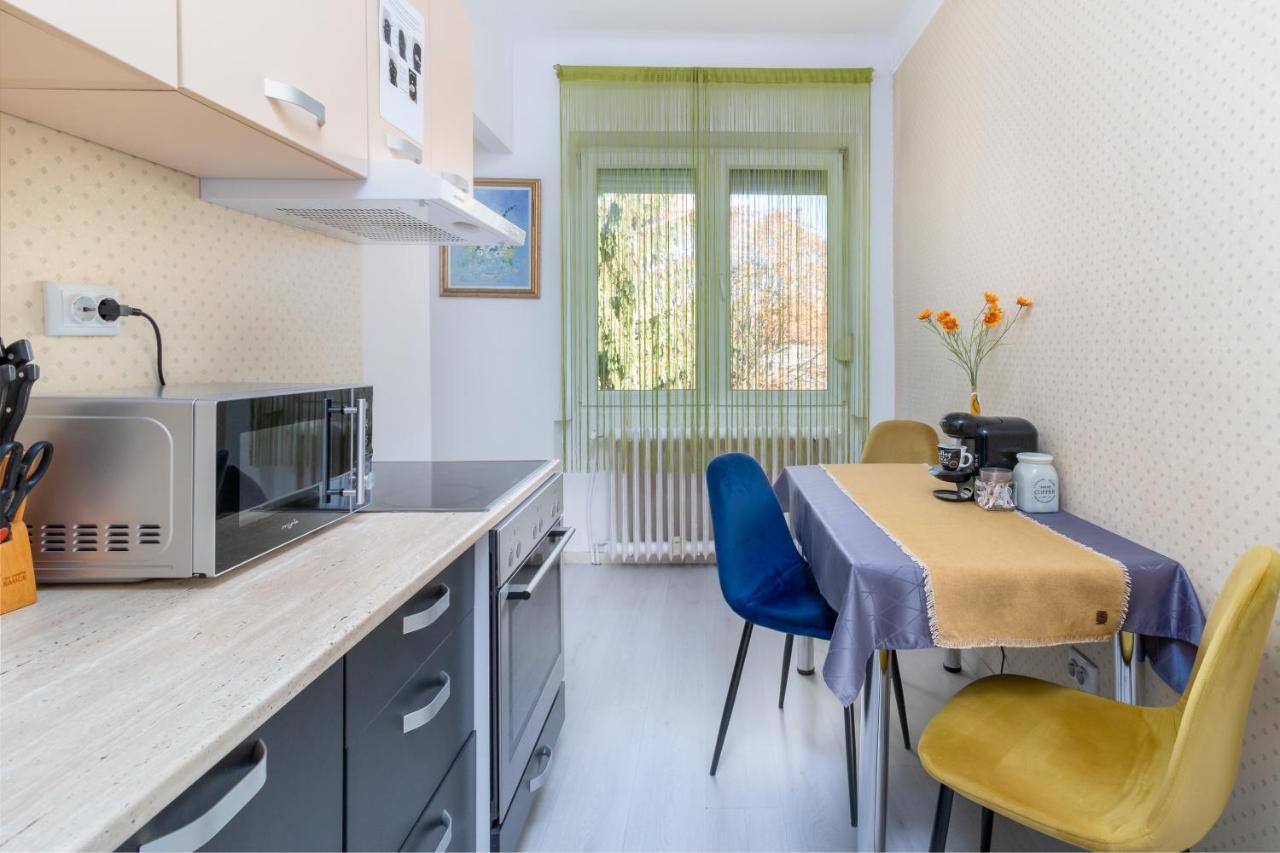 Moonlight Central Apartments Oradea Eksteriør bilde